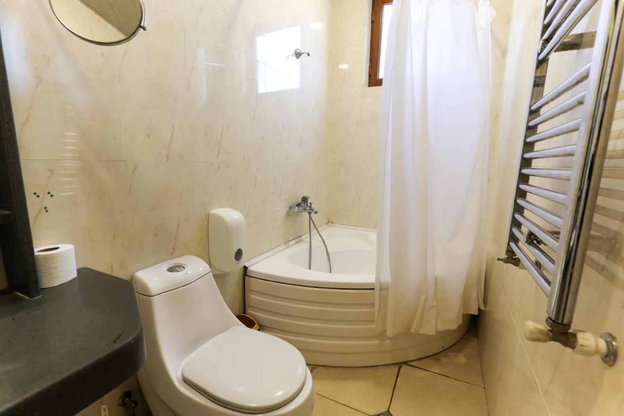 Aeetes Palace Kutaisi Bagian luar foto
