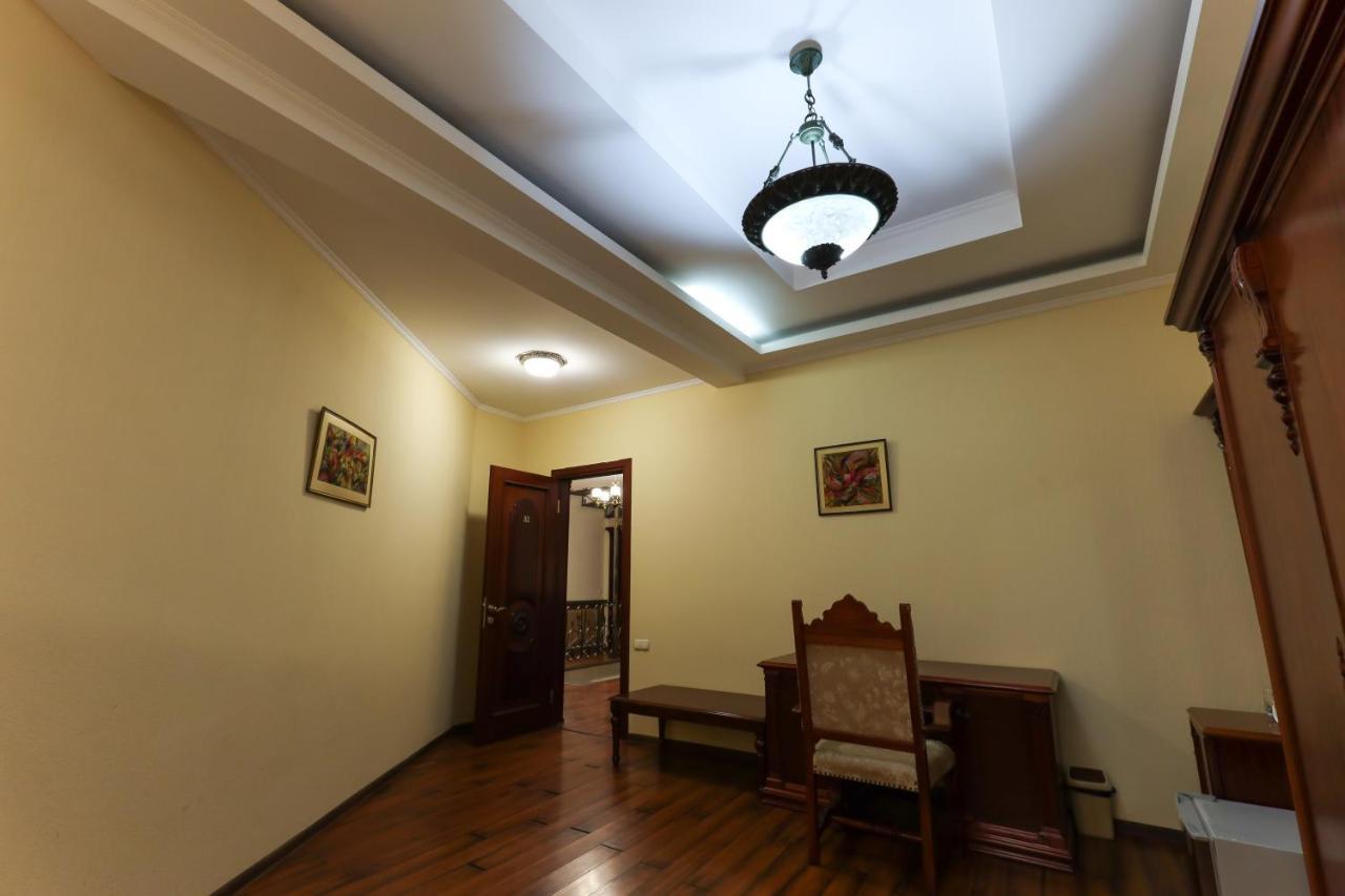 Aeetes Palace Kutaisi Bagian luar foto