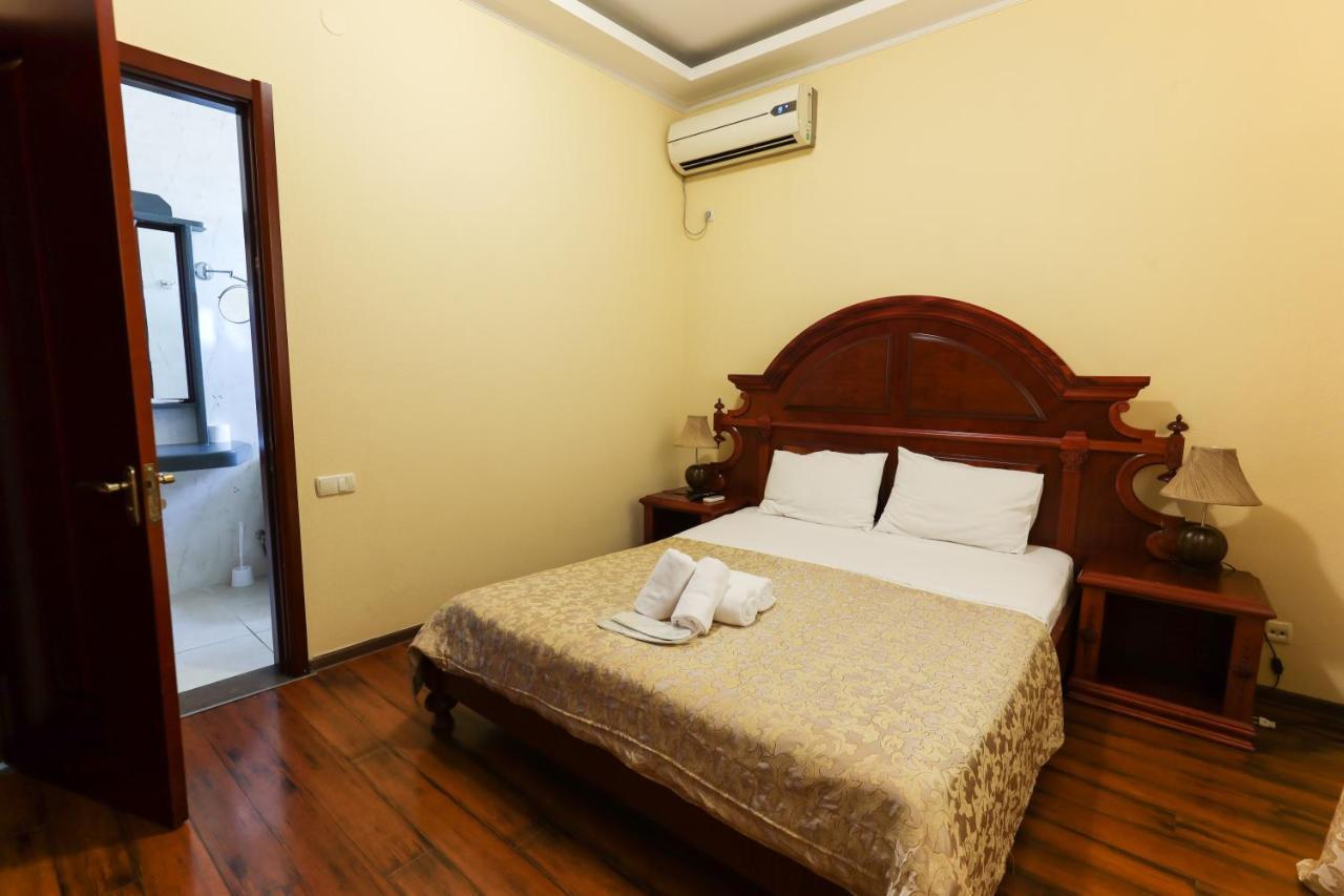 Aeetes Palace Kutaisi Bagian luar foto